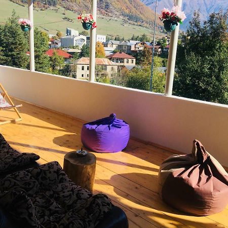 Guesthouse Alpenrose Mestia Bagian luar foto